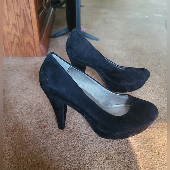 Worn once. Leather/suede pumps. 1" front, 4" heel. Walking on 3" - Picture 2 of 8